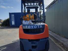 Brand NEW Toyota 2.5T forklift - picture0' - Click to enlarge