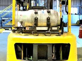 2.5T LPG Counterbalance Forklift - picture2' - Click to enlarge
