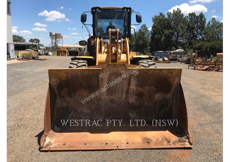 caption CATERPILLAR 938K Wheel Loaders integrated Toolcarriers