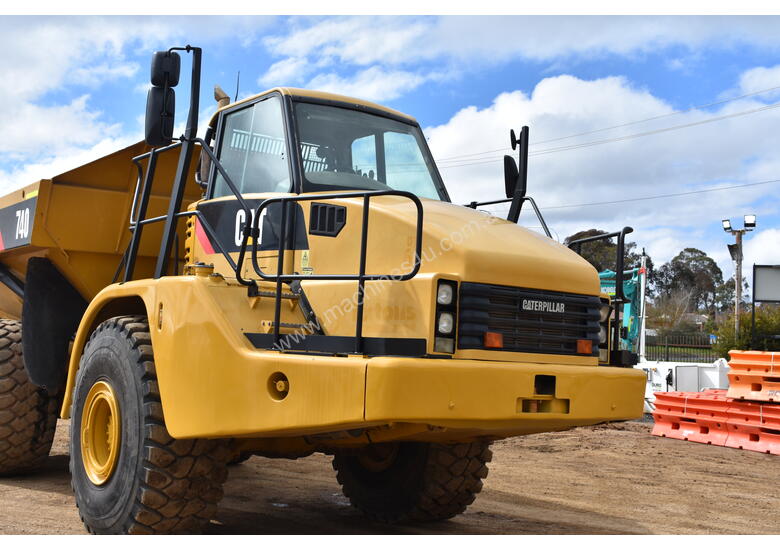 Used 2006 Caterpillar 740 Articulated Dump Truck in , - Listed on ...