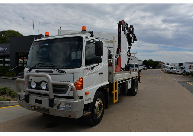 caption 2009 HINO FG 500 - Truck Mounted Crane - 1527 - Tray Truck - Tray Top Drop Sides