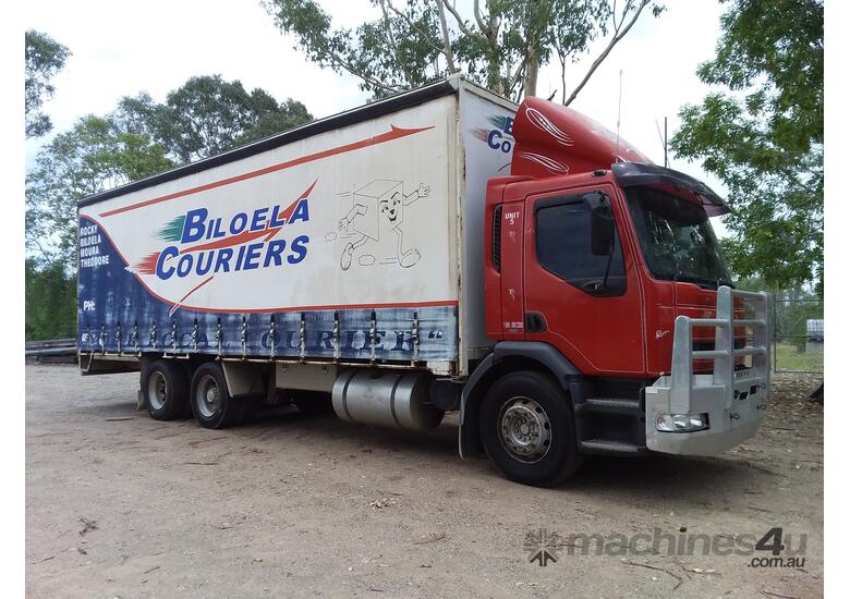 caption 8.7m tautliner truck