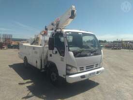 Isuzu N5 300 - picture0' - Click to enlarge