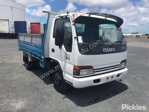 2002 Isuzu NPR200