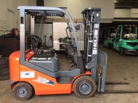 Used Container Mast 1.8ton Diesel Forklift - picture0' - Click to enlarge