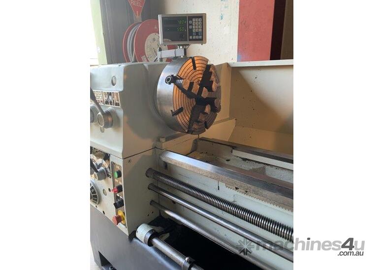 caption Centre Lathe 430x1100mm Turning Capacity