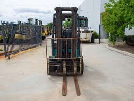 2.0T LPG Counterbalance Forklift - picture1' - Click to enlarge