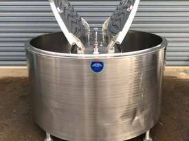1,400ltr Jacketed Stainless Steel Tank - picture2' - Click to enlarge