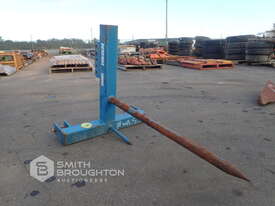 BERENDS 3 POINT LINKAGE BALE SPIKE - picture0' - Click to enlarge