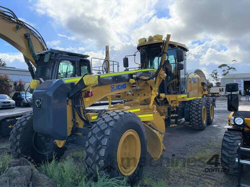 Grader: GR2605, 12ft Blade, or 14ft option 19T, Joystick Control