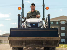 Bobcat CT2040 Compact Tractors - picture1' - Click to enlarge
