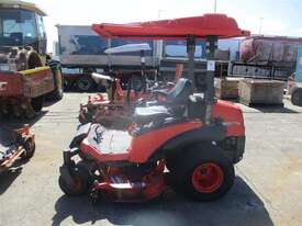 Kubota ZD326P - picture2' - Click to enlarge