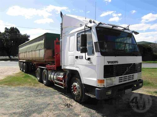 Volvo FL12 & 30ft TOA Trailer