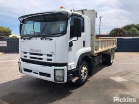 2010 Isuzu FTR900 Medium - picture0' - Click to enlarge