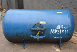 1130L Compressed Air Receiver Cylinder Vessel Pressure release valve