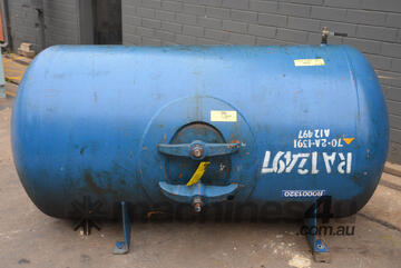 1130L Compressed Air Receiver Cylinder Vessel Pressure release valve