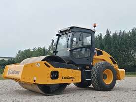 Liugong 6615E - 15T Single Drum Smooth Roller - picture0' - Click to enlarge