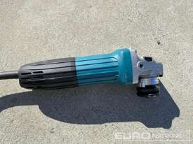 Unused Makita GA4530 Angle Grinder 115mm - picture1' - Click to enlarge