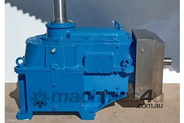 LLOYDS DEALS - Paramax Sumitomo Reduction Drive 160 kW Ratio 10.8 Kg 904 Model SFC065R2P-RRF-11.2