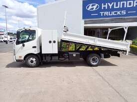 HINO DUTRO - picture1' - Click to enlarge