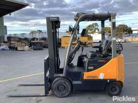 2008 Crown CG18S-5 Forklift - picture2' - Click to enlarge