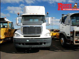 2010 FREIGHTLINER CL112 PRIME MOVER - picture0' - Click to enlarge