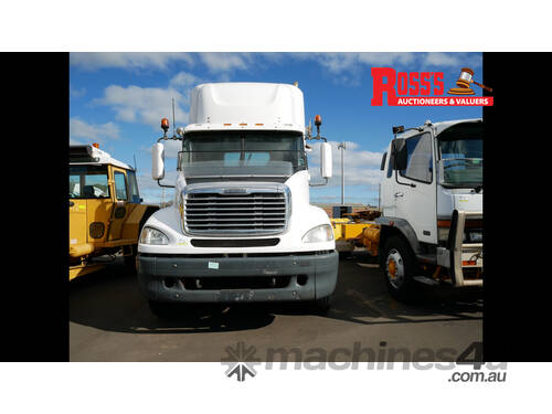 2010 FREIGHTLINER CL112 PRIME MOVER