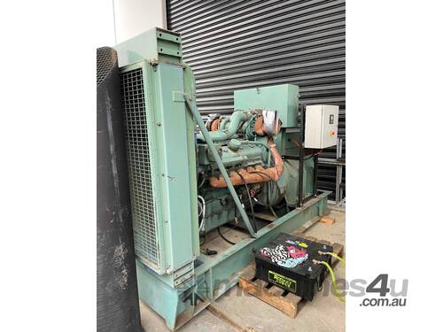 Generator Detroit Diesel 515kva, low hours.