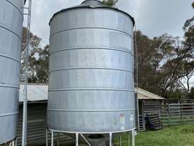 Grain Silo, Stainless Steel 
Port Hole To Bottom and 2x Port Hole to Top, Ladder, Side Chute, 
Diame - picture0' - Click to enlarge