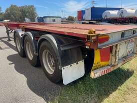 Trailer Skeletal Trailer Krueger 20 and 40ft 3 way Tri Spring SN1549 - picture0' - Click to enlarge