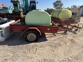 Box Trailer and Spray Tank - picture0' - Click to enlarge