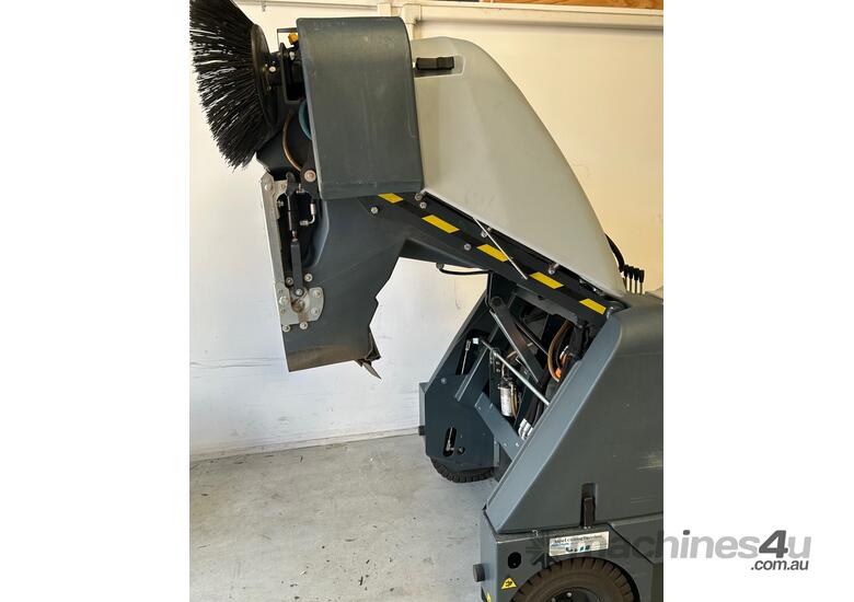 Used Nilfisk SR 1601 Ride On Sweeper In , - Listed On Machines4u