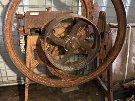 VINTAGE CHAFF CUTTER - picture0' - Click to enlarge