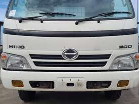 Hino 916 - picture1' - Click to enlarge