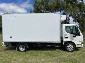 Hino 300 Series 616 Medium 4x2 Automatic Refrigerated Pantech Truck. Ex Woolworths. - picture0' - Click to enlarge