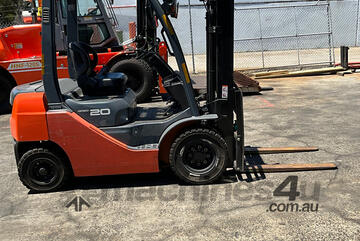 Toyota 8 Series 2 Tonne Forklift