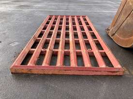 Aprilla Steel Grid/ Grate - picture2' - Click to enlarge