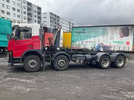 2003 Volvo Fm Hook Lift - picture2' - Click to enlarge