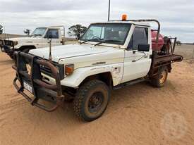 Toyota HZJ75 Landcruiser - picture2' - Click to enlarge