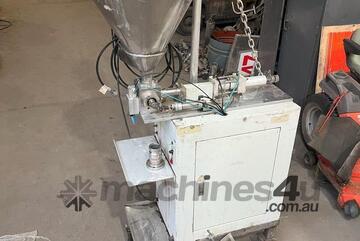 Bottle/Tub Filler with Heated Hopper.