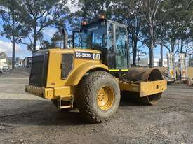 Caterpillar CS-563D - picture1' - Click to enlarge