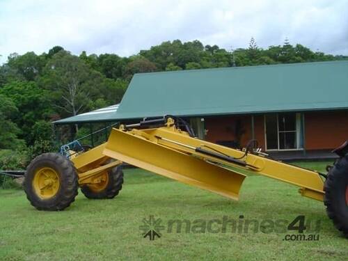 Heavy Duty Hydraulic Tractor Drawn Grader Blade: 14ft