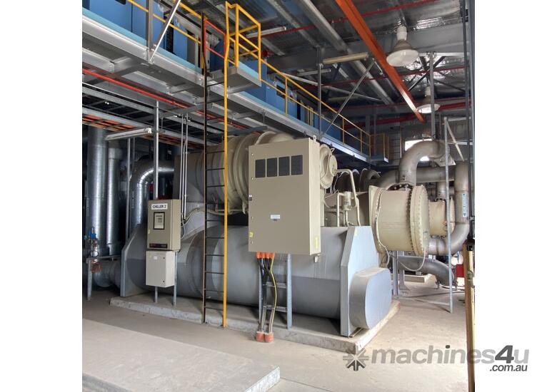 caption TRANE CVHG1067 Water-Cooled CenTraVac Chiller HCFC123 649kW Adaptive Control