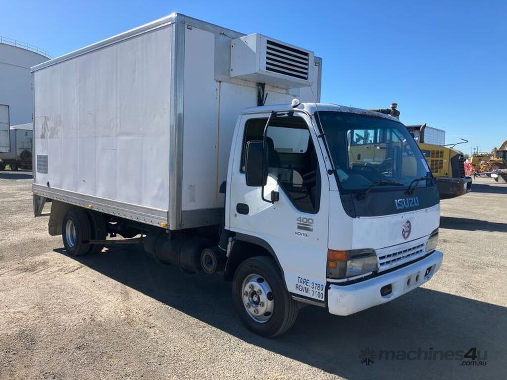 Buy Used 2003 Isuzu 2003 Isuzu NQR400 Refrigerated Pantech Trucks in ...