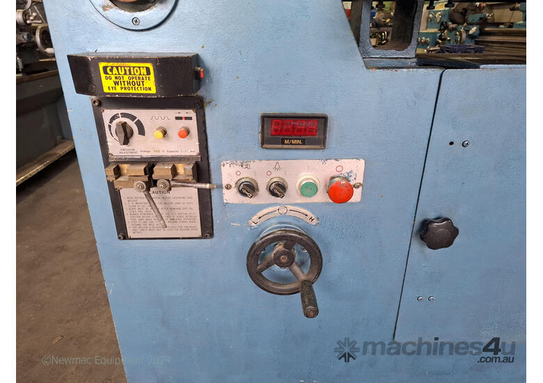 caption Saw King Industry KV 60 Vertical Bandsaw