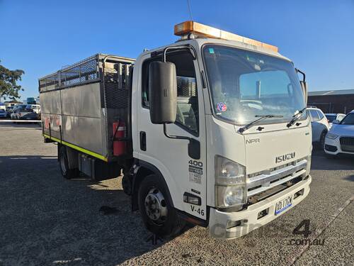 2013 Isuzu NPR   4x2 Service Truck