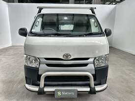 2016 Toyota Hiace  Diesel - picture1' - Click to enlarge