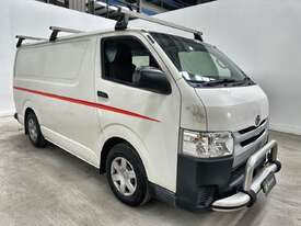 2016 Toyota Hiace  Diesel - picture2' - Click to enlarge