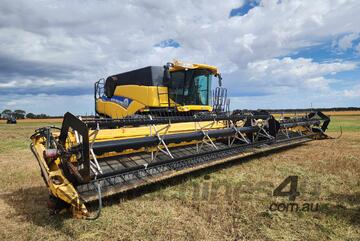 2012 New Holland CR9090 with 42' Front