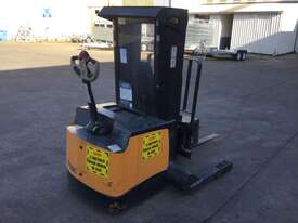 Crown SHR5540 Walk Behind Forklift - picture1' - Click to enlarge